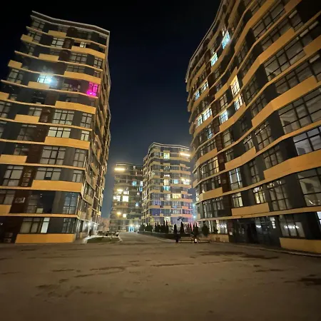 1-Комнатная Квартира В Новом Жк Возле Центрального Стадиона Almaty Exterior photo